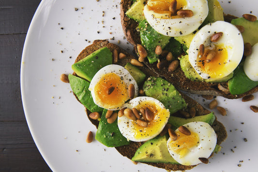 Avocadobrot mit Ei