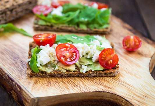 Knäckebrot mit Avocado